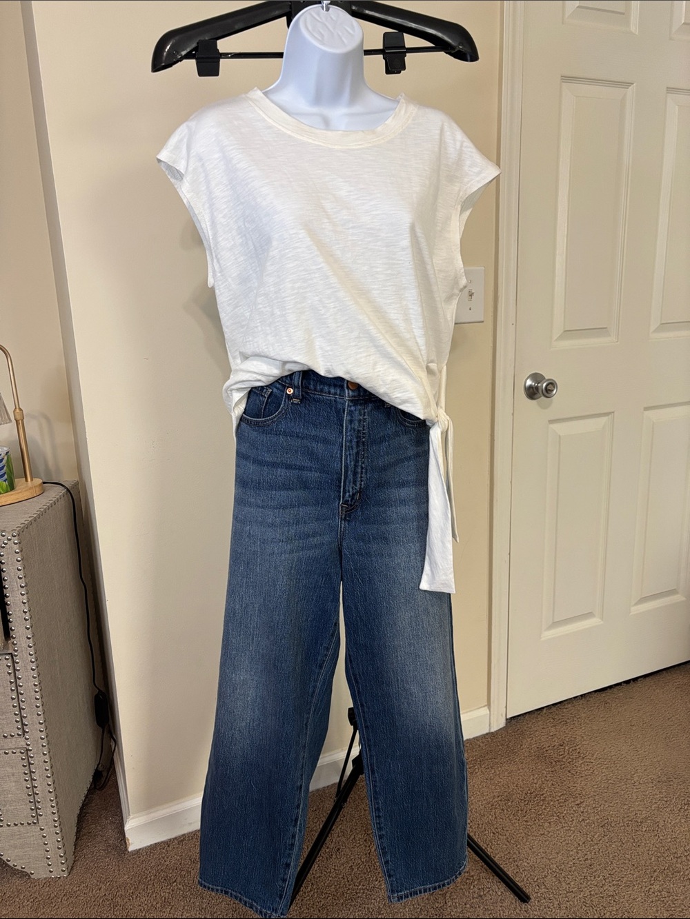 Evereve Barrel Leg High-Rise Jeans & Top size 31